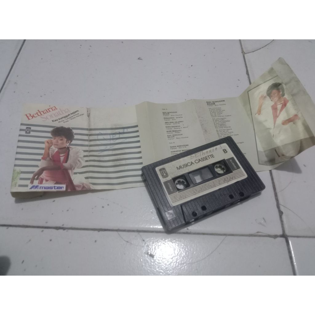 Kaset Pita Betharia Sonata