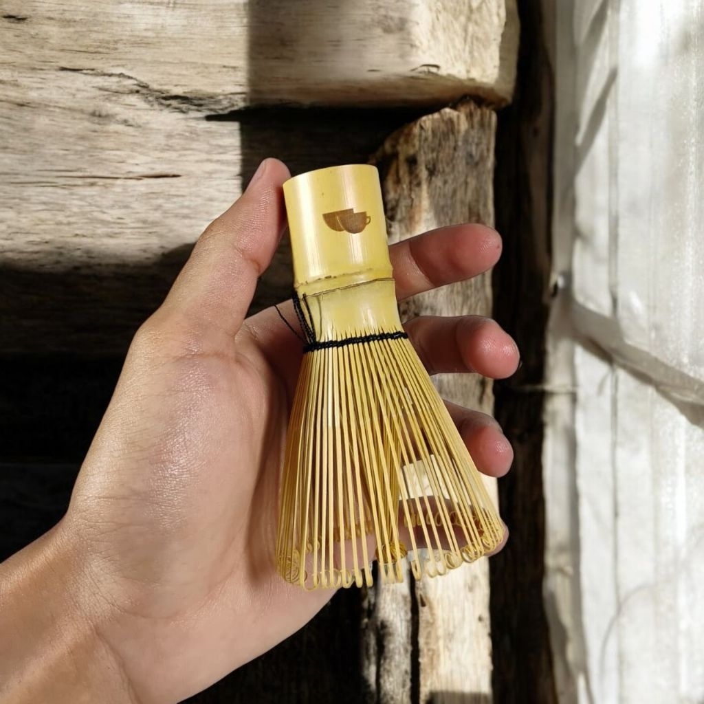 One Two Cups Chasen Bamboo Whisk Matcha Alat Pengaduk Bubuk Matcha Teh Jepang 63 Tangkai Brown