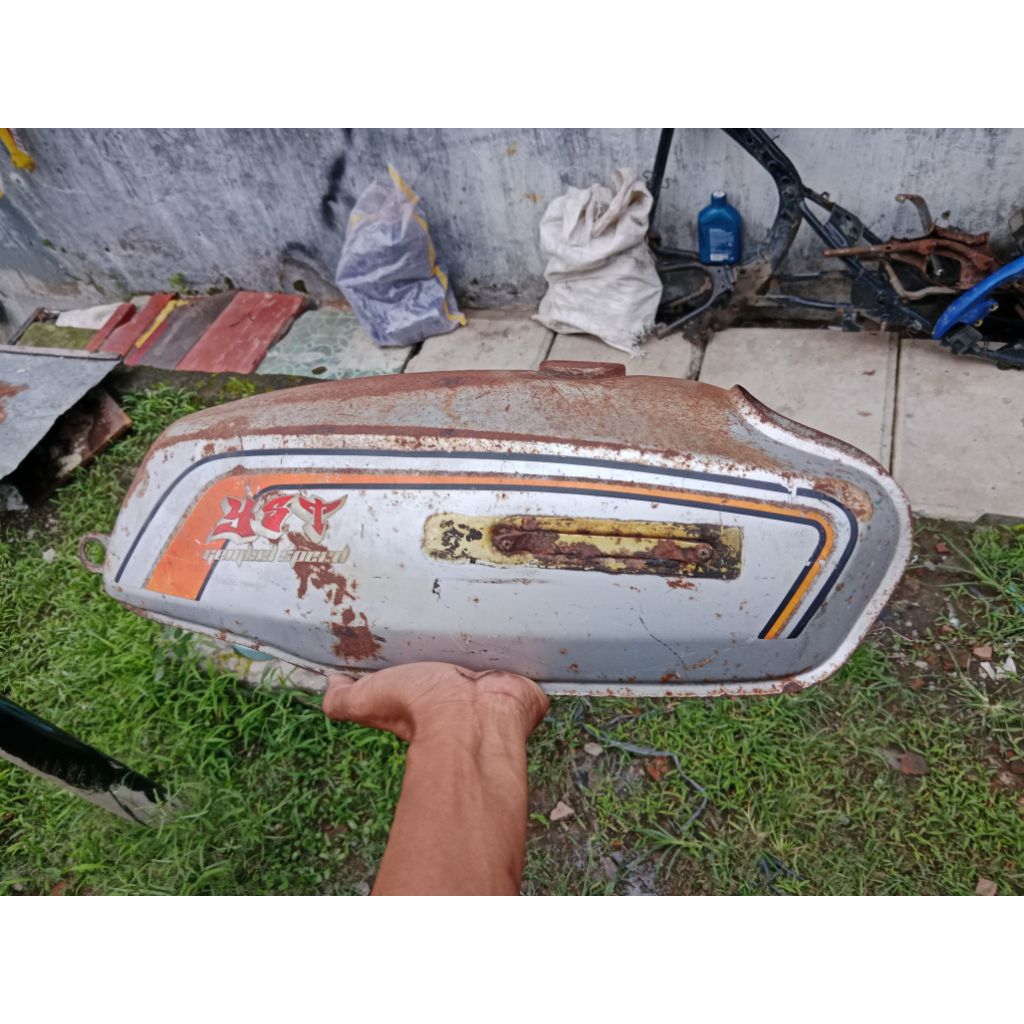 Tangki suzuki A100 tahun tua blimbing original paint