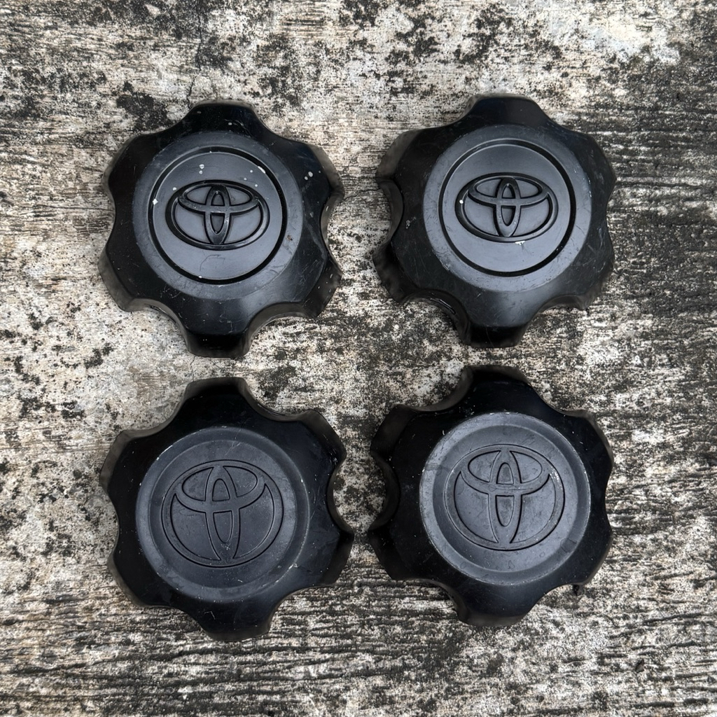 TUTUP RODA TUTUP DOP VELG TOYOTA HILUX REVO DOUBLE CABIN ORIGINAL 42608-0K100 KALENG BESI RING 17 14