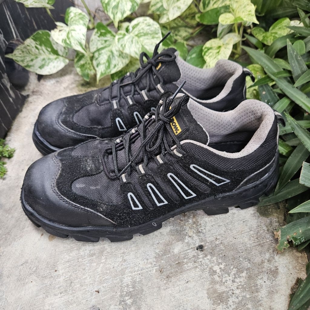 sepatu safety second krisbow size 42(27cm)