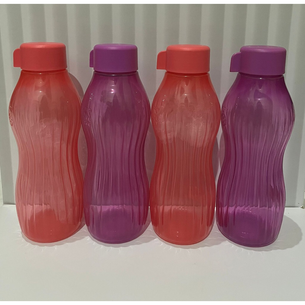 Botol 880ml bisa masuk frezer tupperware