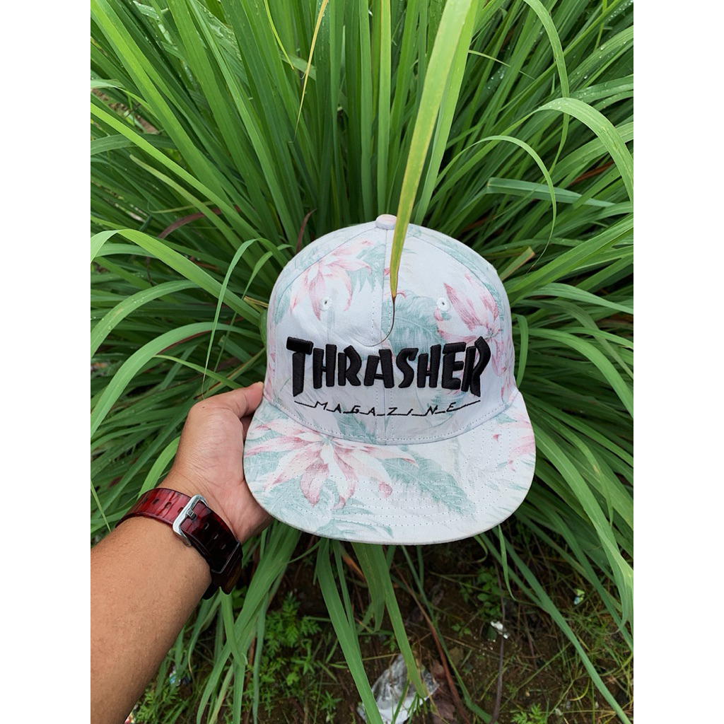 topi snapback TRASHER flowers