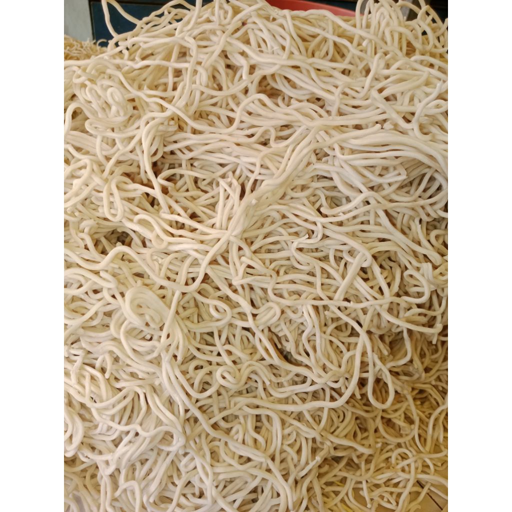 Mie Besar Basah Putih/ Mie goreng/Mie hokian/ Mie pangsit - KIRIM INSTAN Azka Mart