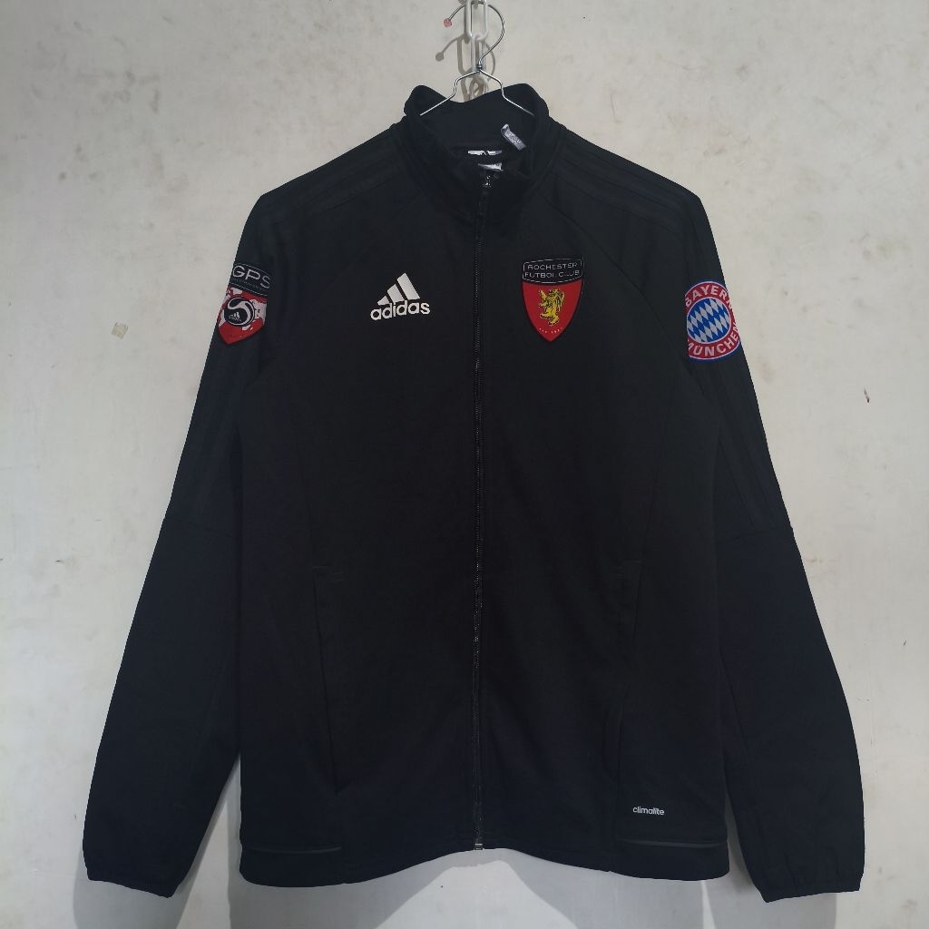 tracktop adidas hitam lis hitam