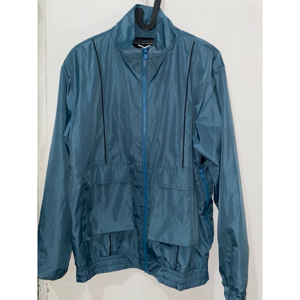 Preloved windbreaker Erigo X