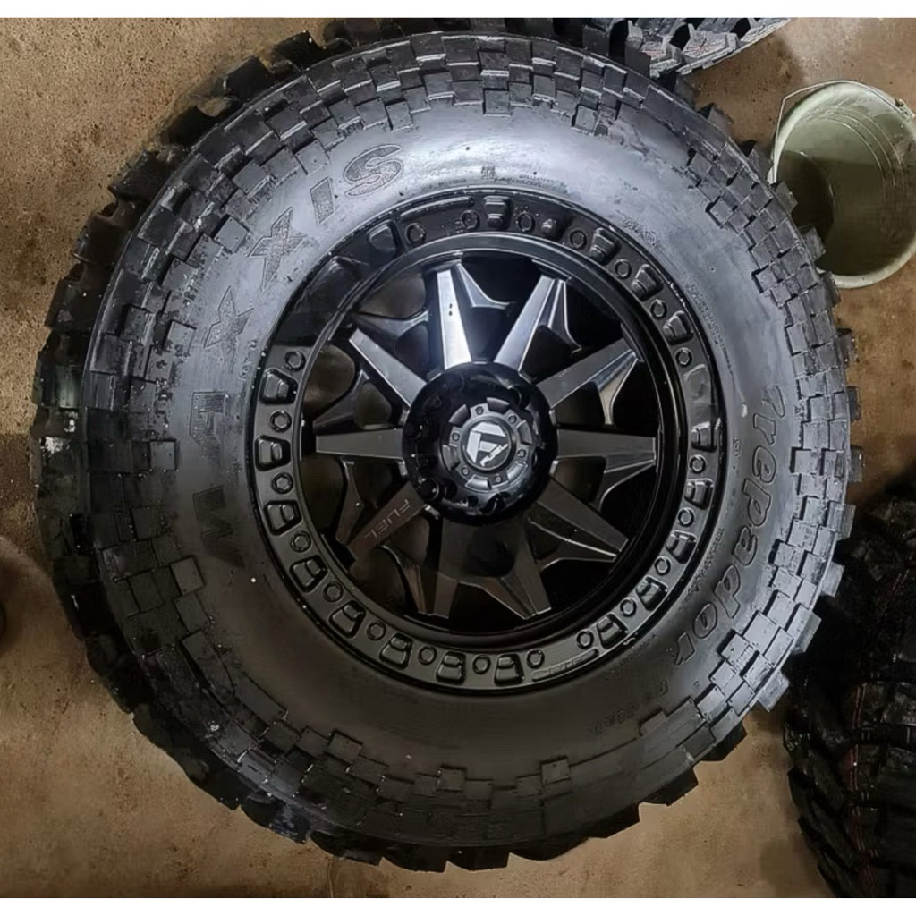 Velg fuel R18 6*139.7 dan Ban Maxxis UK 35