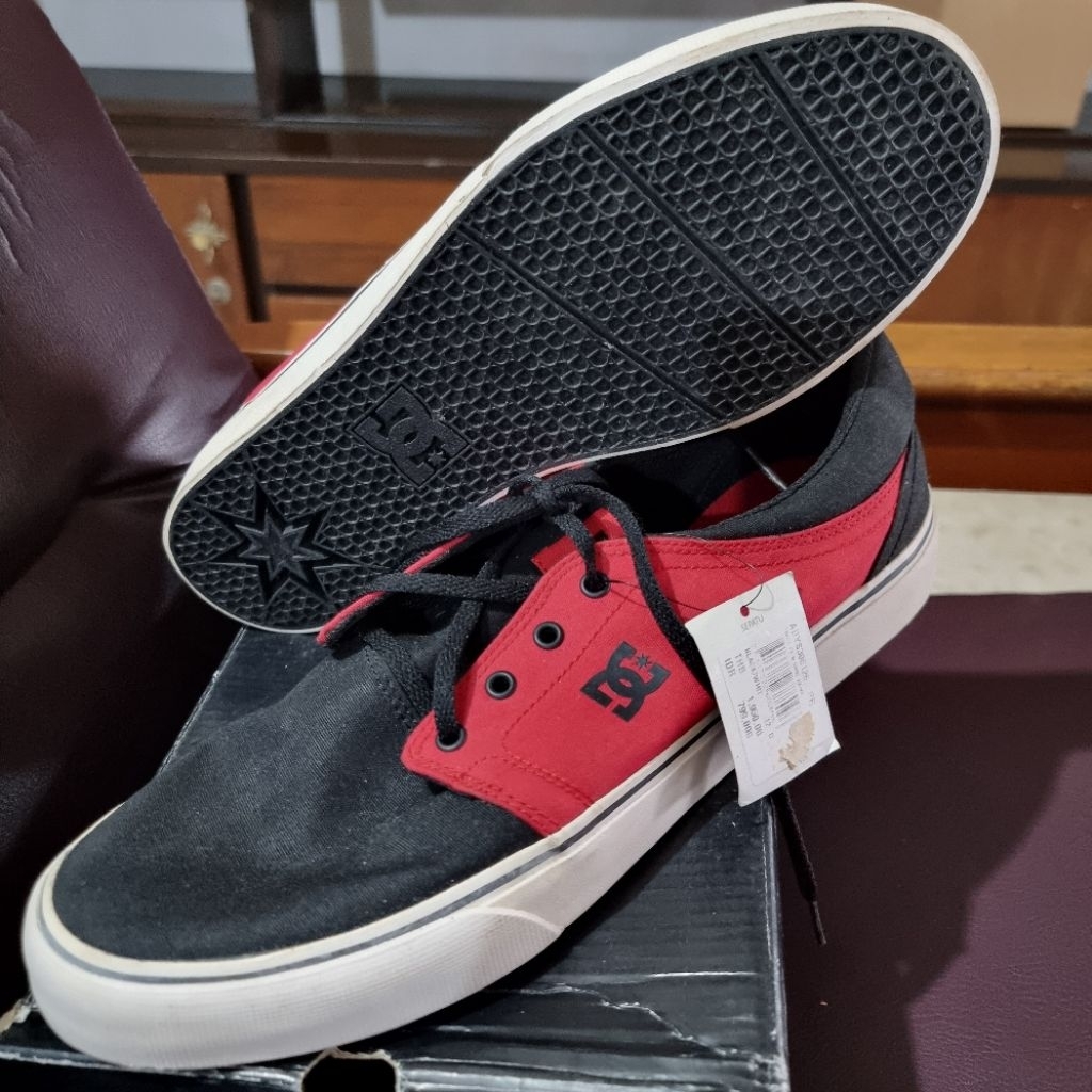 Sepatu DC Trase TX M XKWR