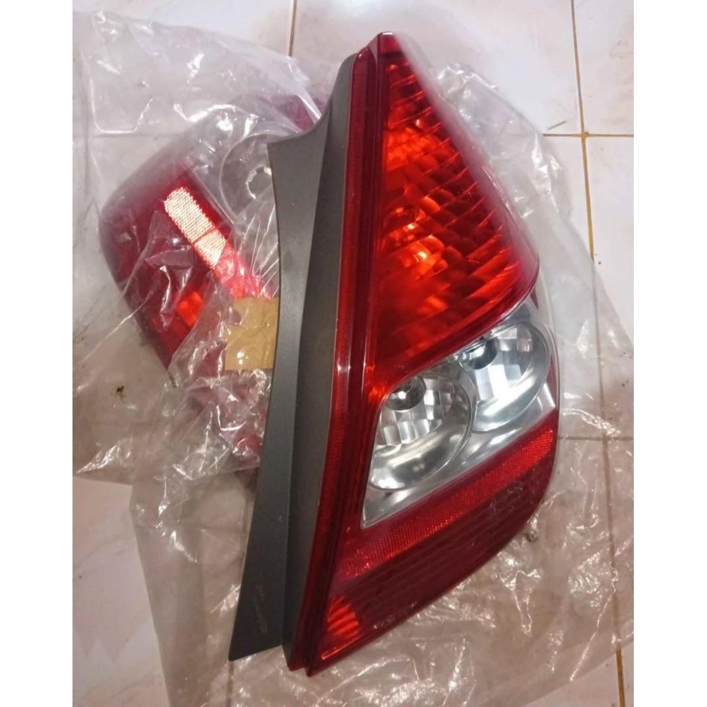 stoplamp Honda jazz 2004