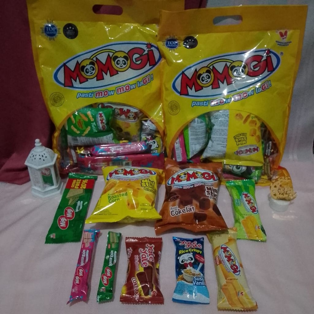 PAKET HAMPERS PARCEL SNACK MOMOGI CEMILAN