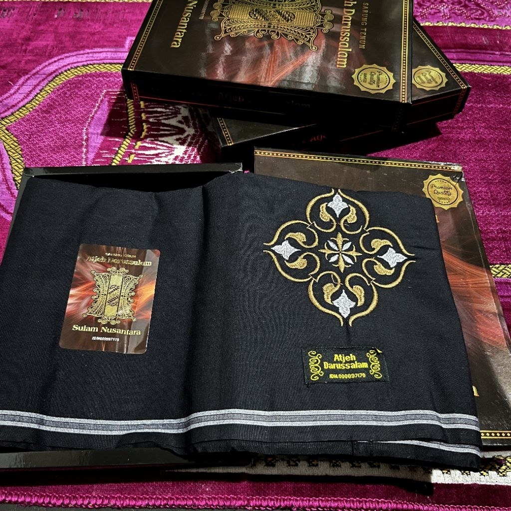 Sarung Tenun ATJEH DARUSSALAM Motif Sulam nusantara Khas Indonesia