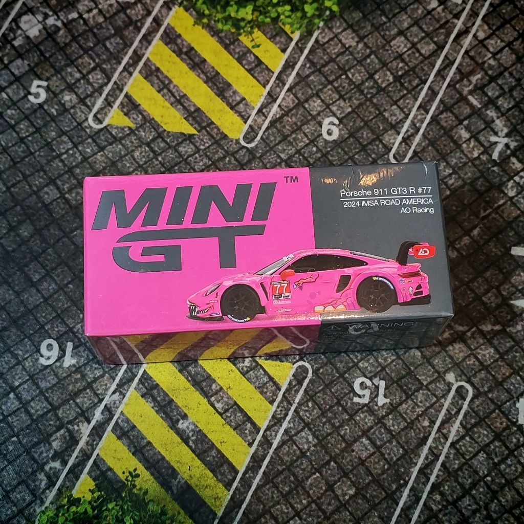 Mini GT Porsche 911 GT3 R #77 mini gt roxy pink bukan rexy mini gt roxy #1052