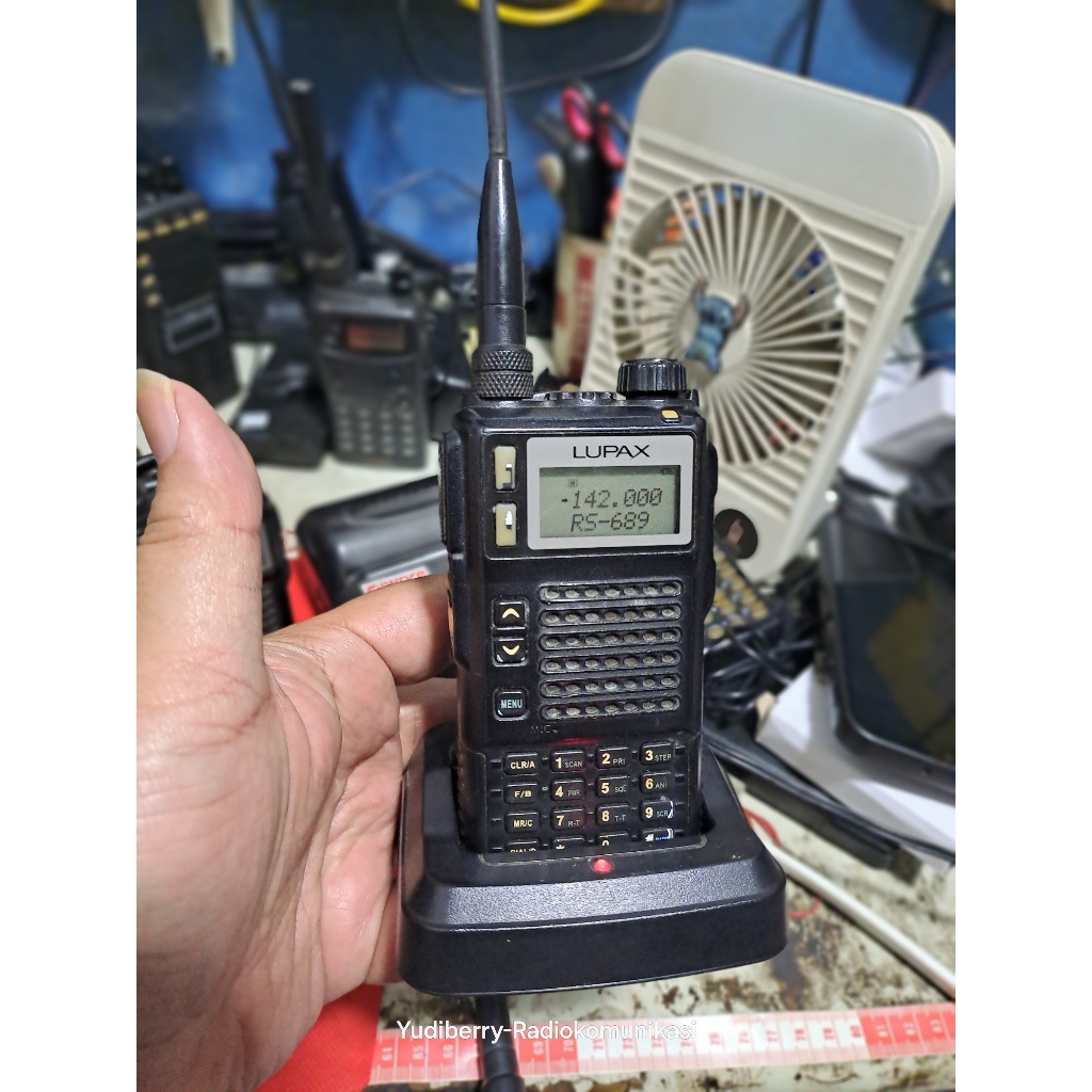 WALKIE TALKIE LUPAX T1088 FREKUENSI TRI BAND HT LUPAX T-1088 POWER 10 WATT BEKAS PAKAI