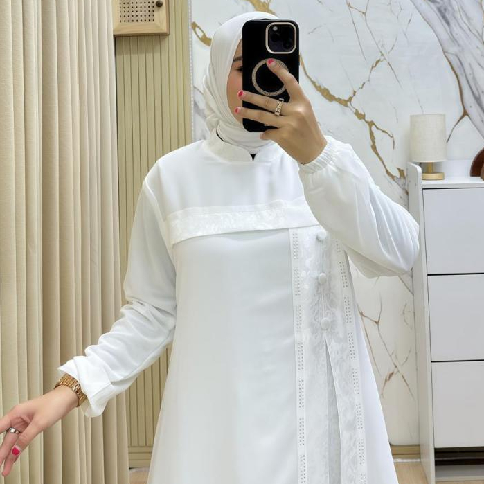 GAMIS CERUTI PUTIH ELEGAN WANITA MUSLIMAH MODERN