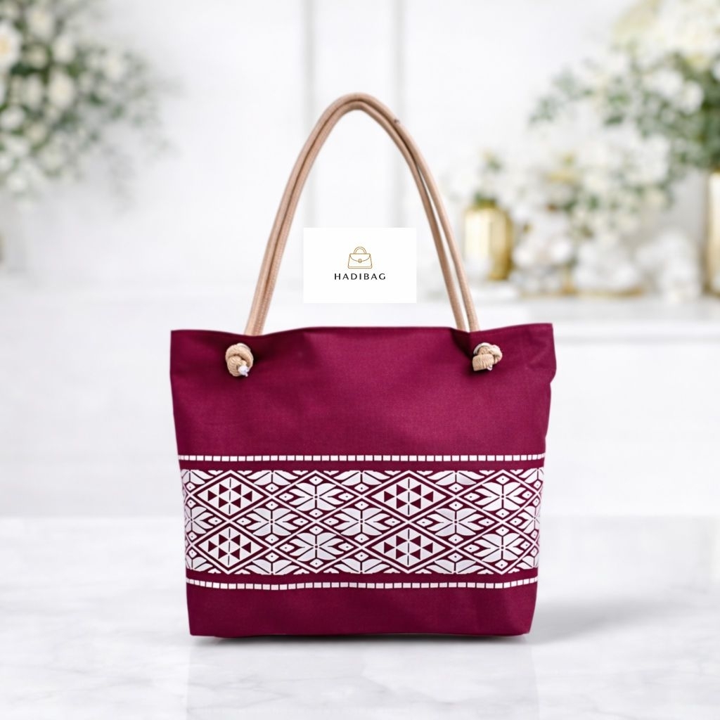 TOTE BAG ETNIK MAROON – ELEGANT & TIMELESS