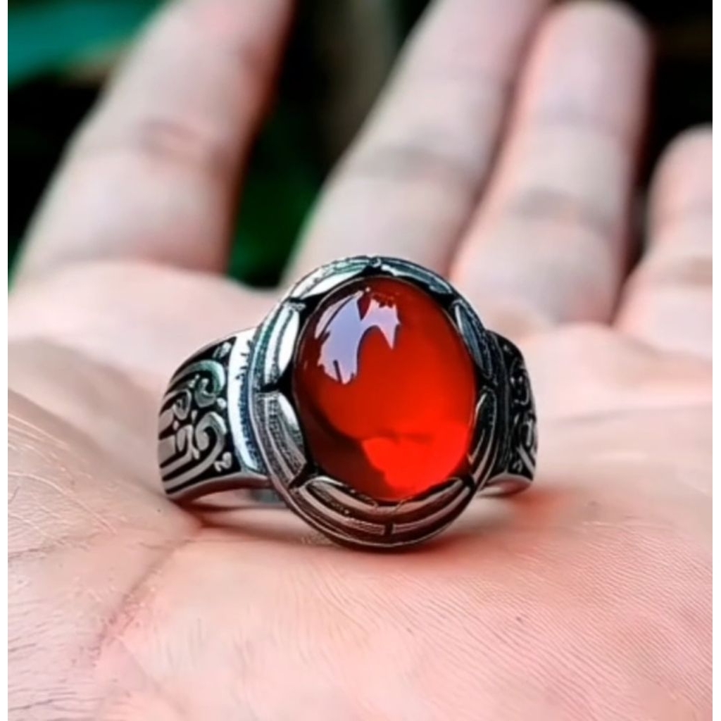 Batu akik Yaman merah kristal kantoran