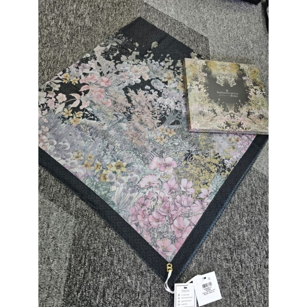 Buttonscarves Champ De Fleurs Black Iris