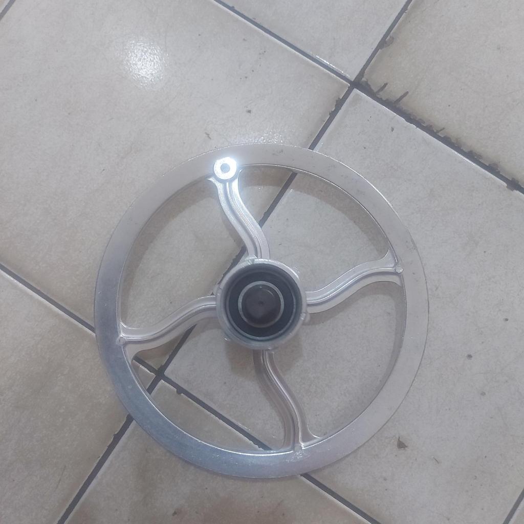 Pully dan dudukan bearing gilingan daging 32