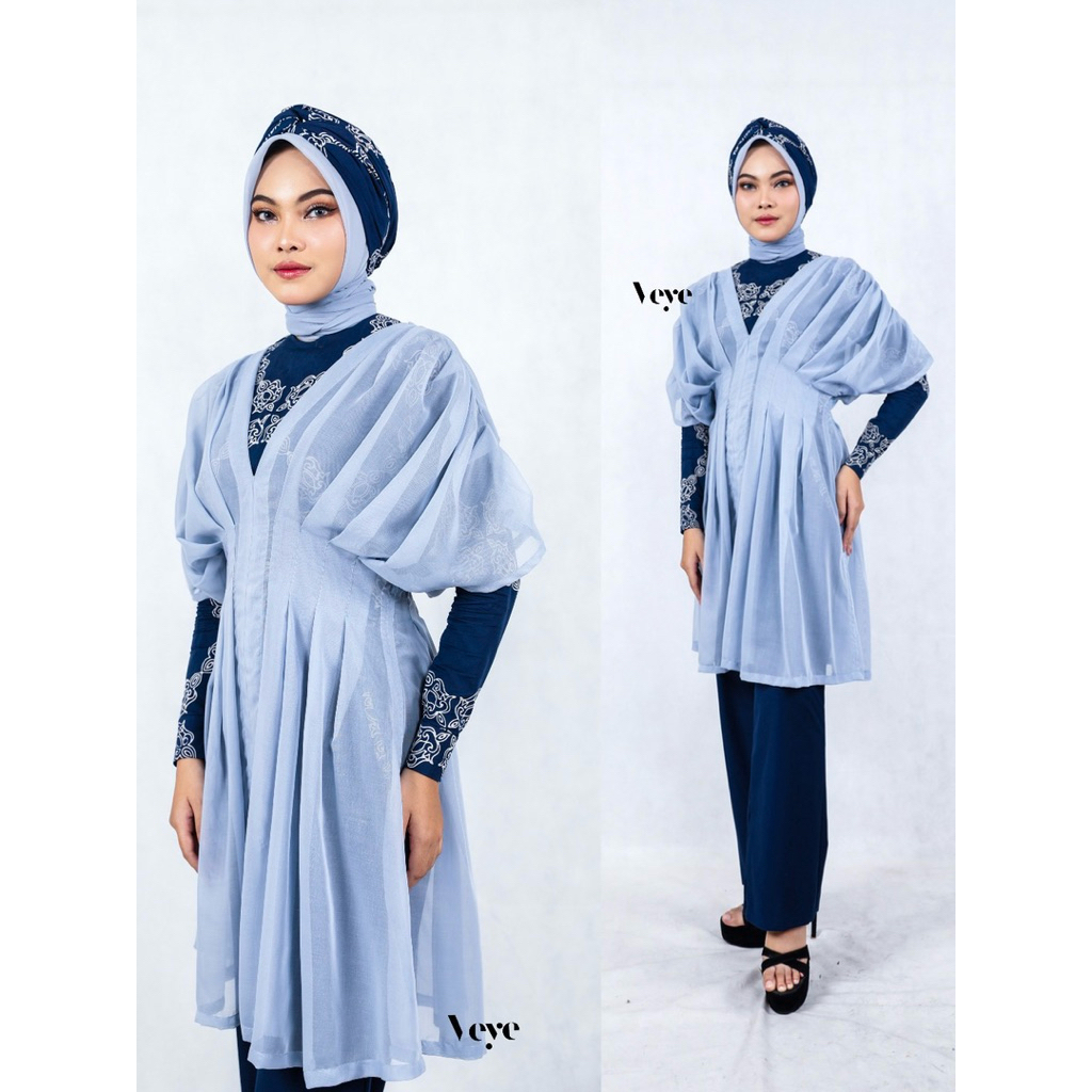 VEYE | Pleated Outer sky blue