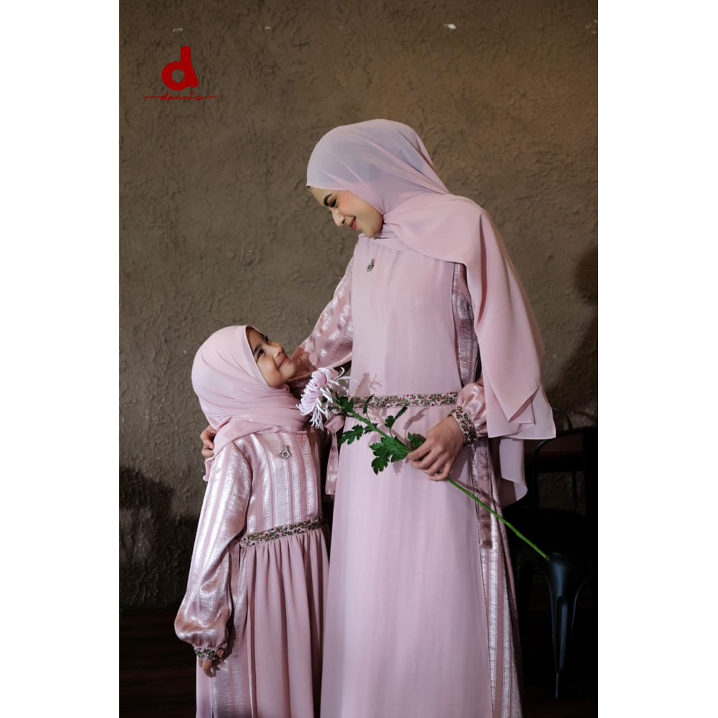 COUPLE DANNIS ABAYA DEWASA DAN ANAK PEREMPUAN D'GLAZE