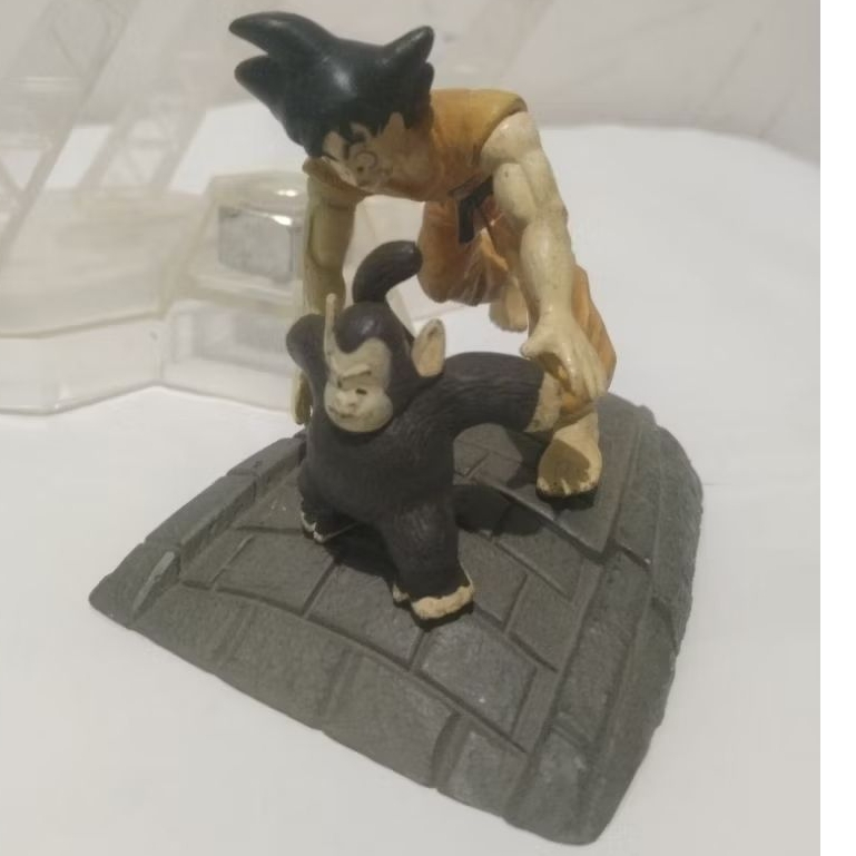 MegaHouse Dragon Ball Capsule Son Goku dan Bubbles 