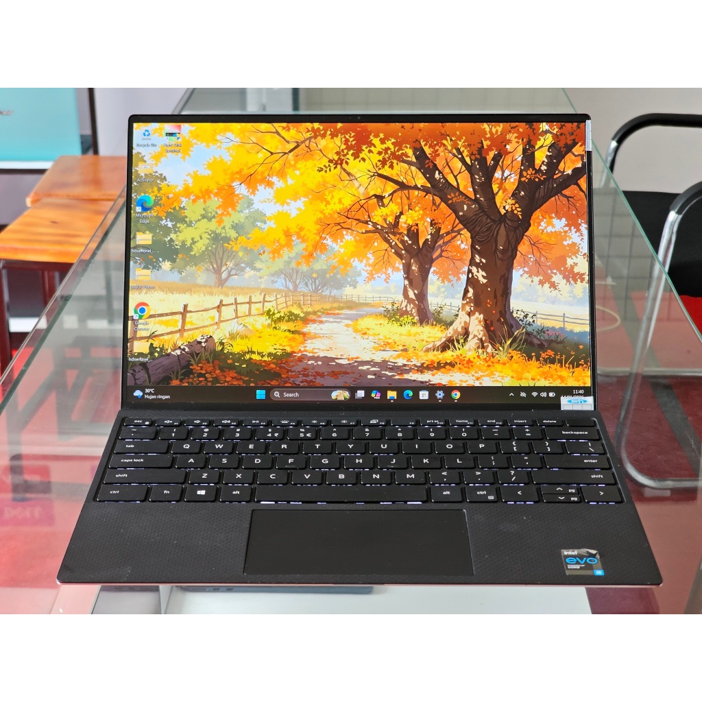 : DELL XPS 13 9310 intel EVO Core i5 Gen 11 Ram 8 GB SSD 512 GB intel iris Ultraslim