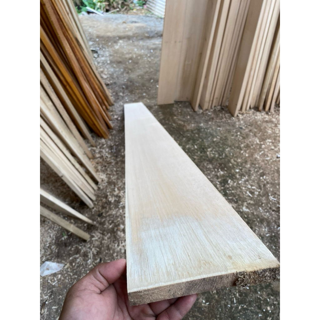 kayu papan 2x10x200cm sudah diserut halus