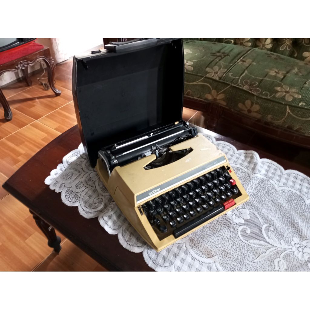 Mesin Tik Ketik Jadul Merk BROTHER Antik Vintage Lawas Tua Kuno Retro