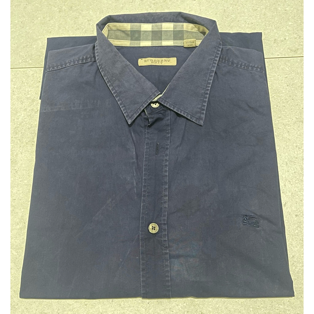 Kemeja Burberry