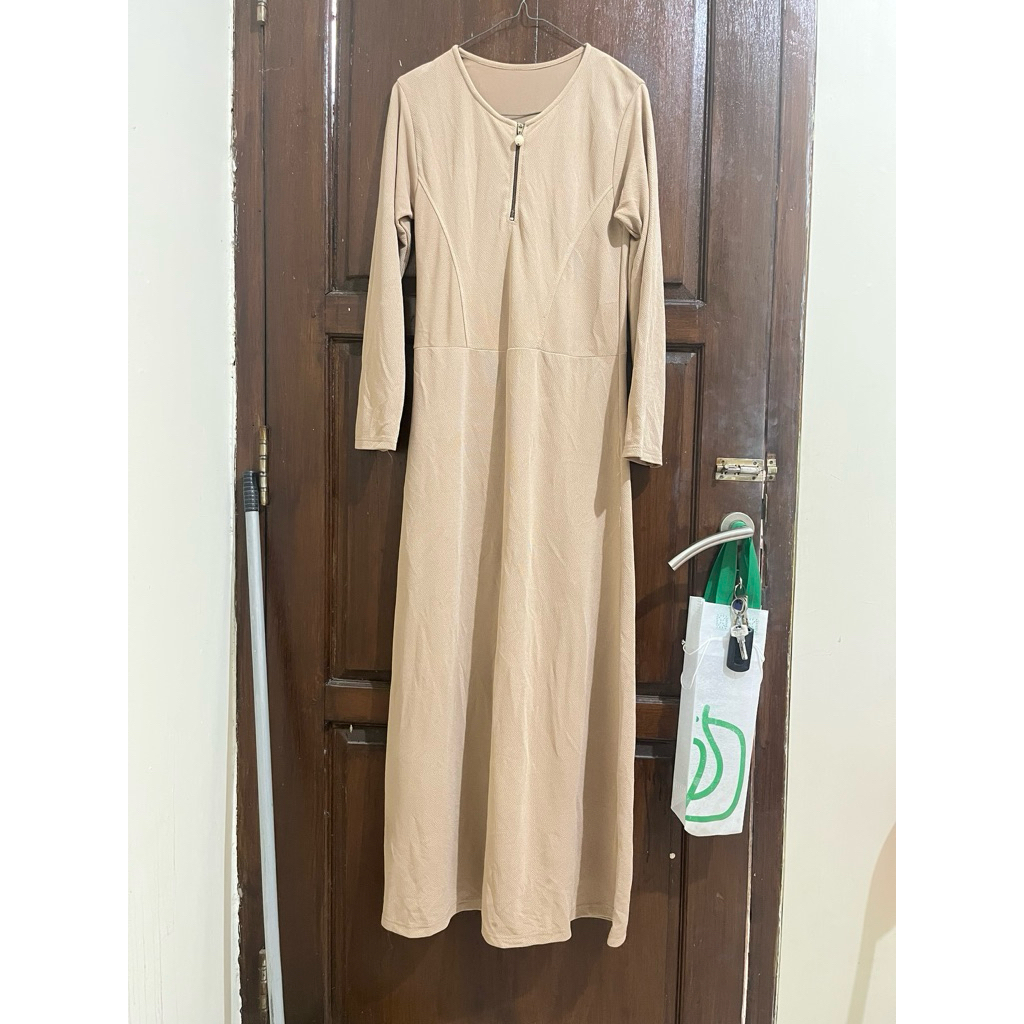 dress krim ketat