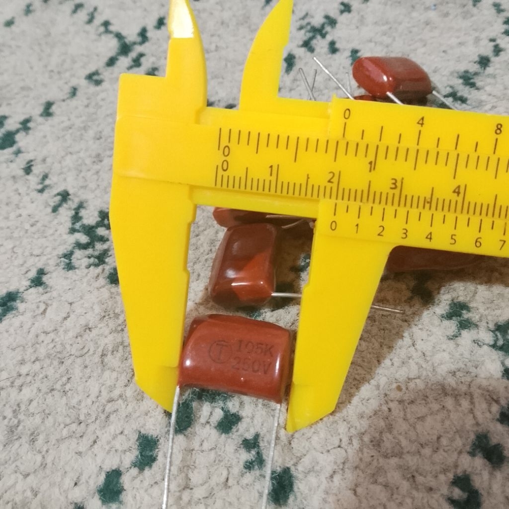 5pcs kapasitor Milar 250V - 105k