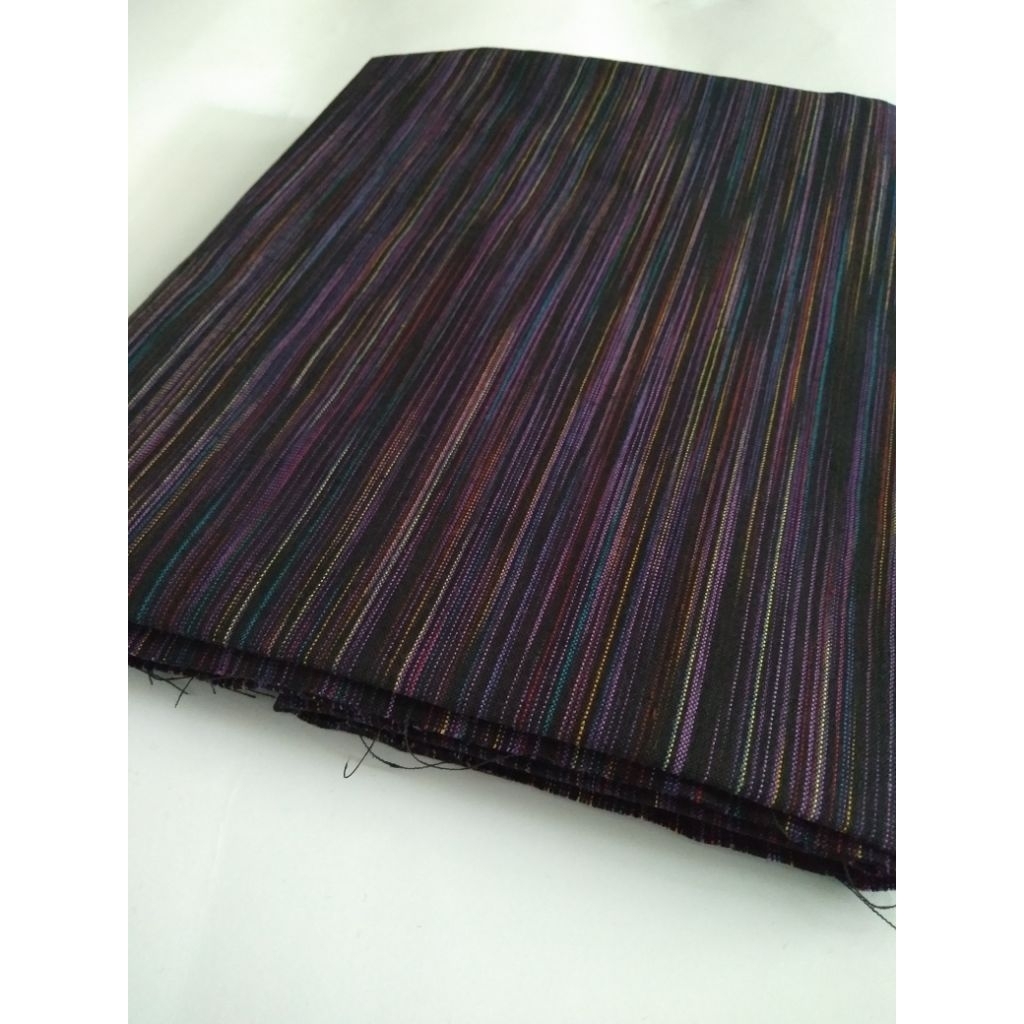 Kain Lurik Batik Tenun lurik Gerimis rapat  ungu hitam