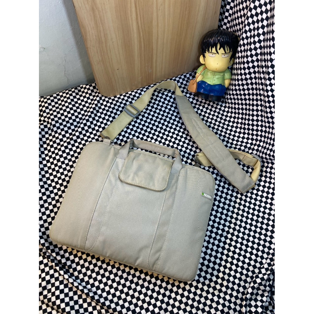 slempang laptop 14inc max incase