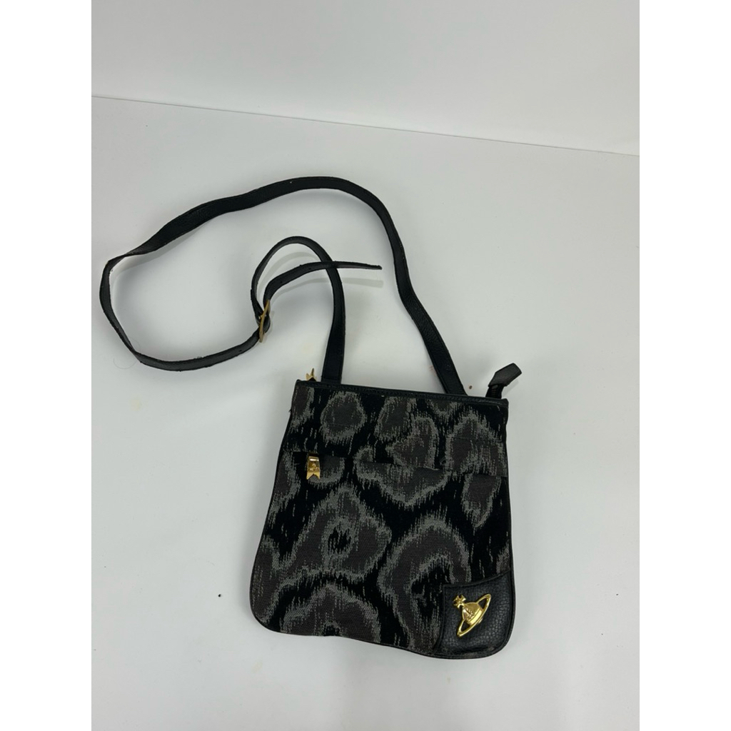 VIVIENNE WESTWOOD SLINGBAG