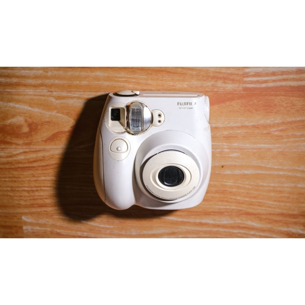 Fujifilm Instax Mini 7S Polaroid Camera
