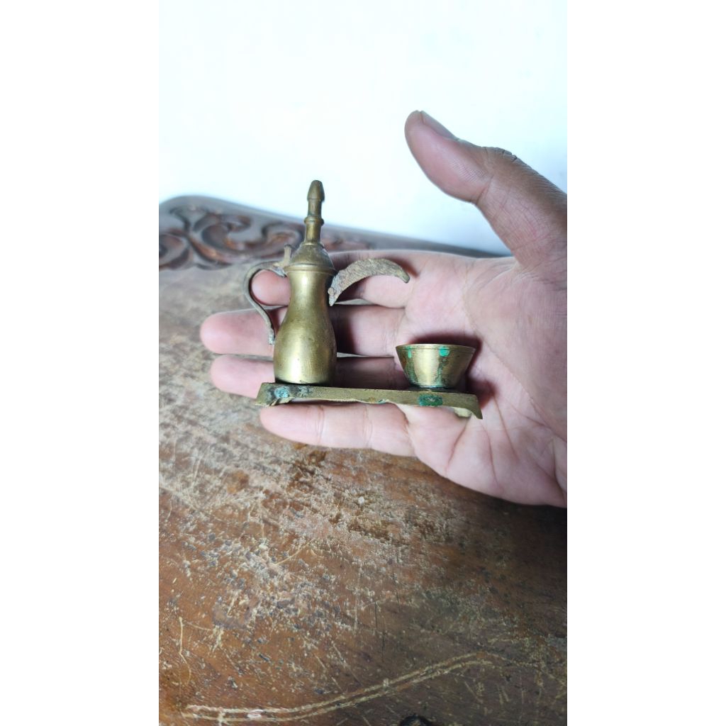 Tempat Lilin Kuningan Antik Jadul Bentuk Teko Antik