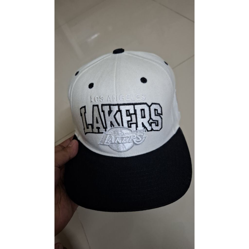 Mitchell and Ness Lakers