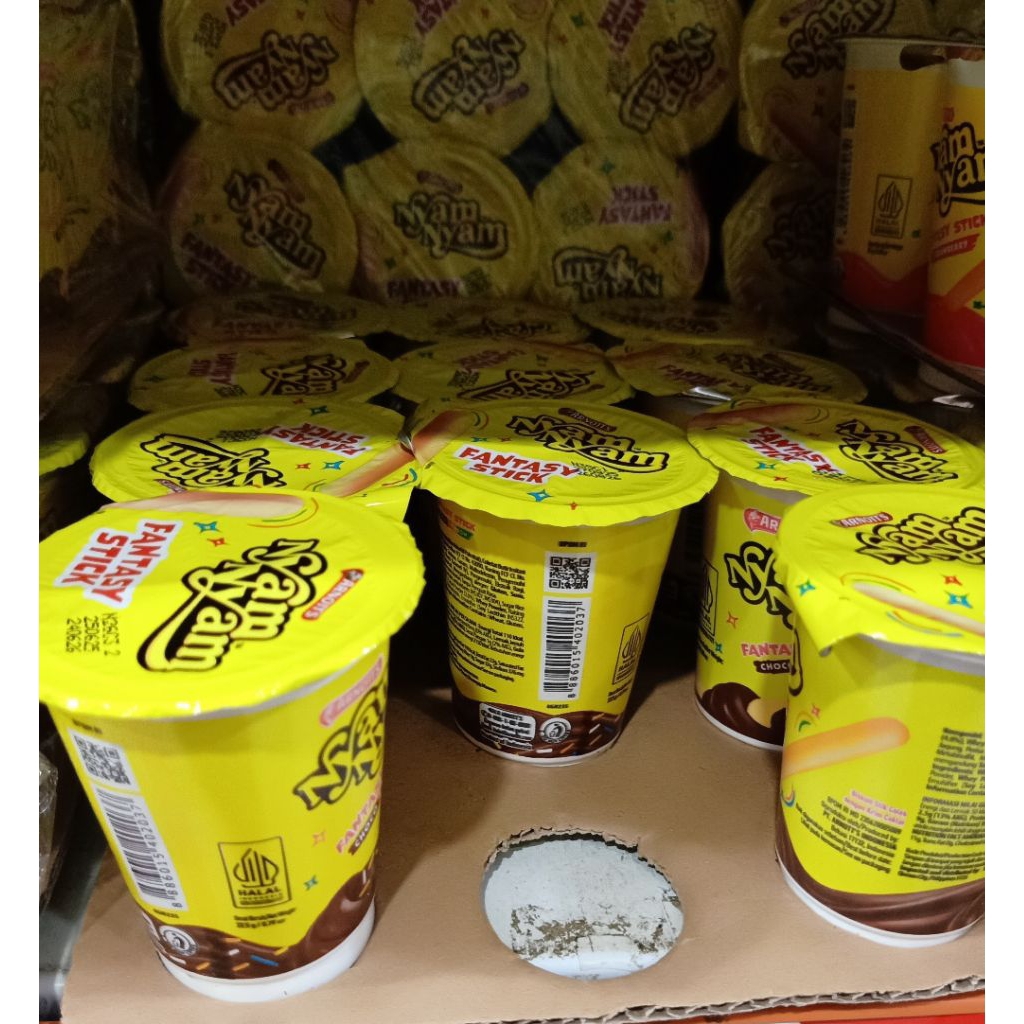 nyam nyam fantasy stik coklat 22g