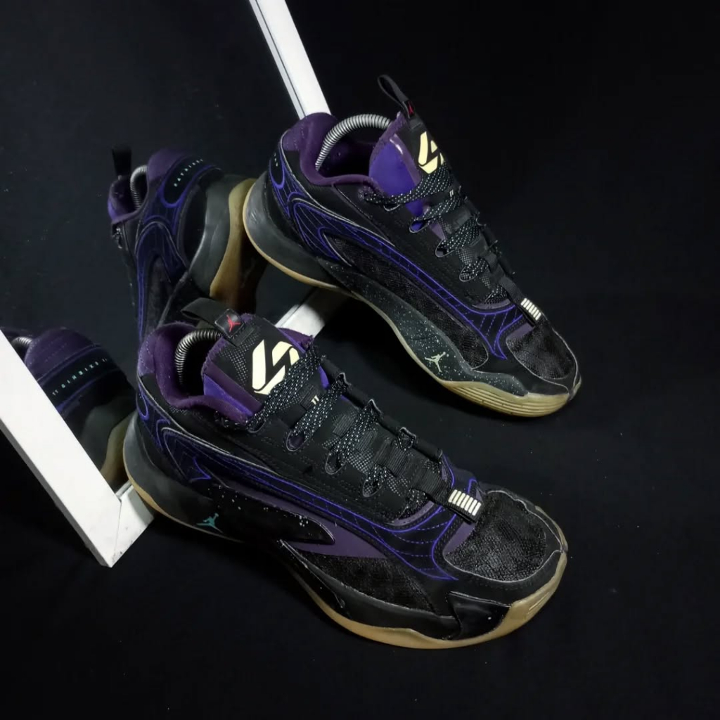 PRELOVED SEPATU BASKET AJ LUKA 2 SIZE 40 SECOND