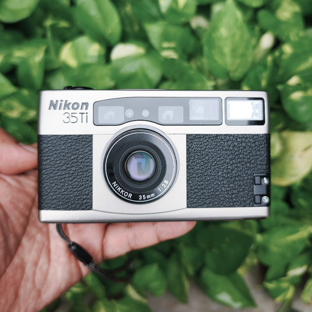 Kamera Analog Premium Nikon 35Ti
