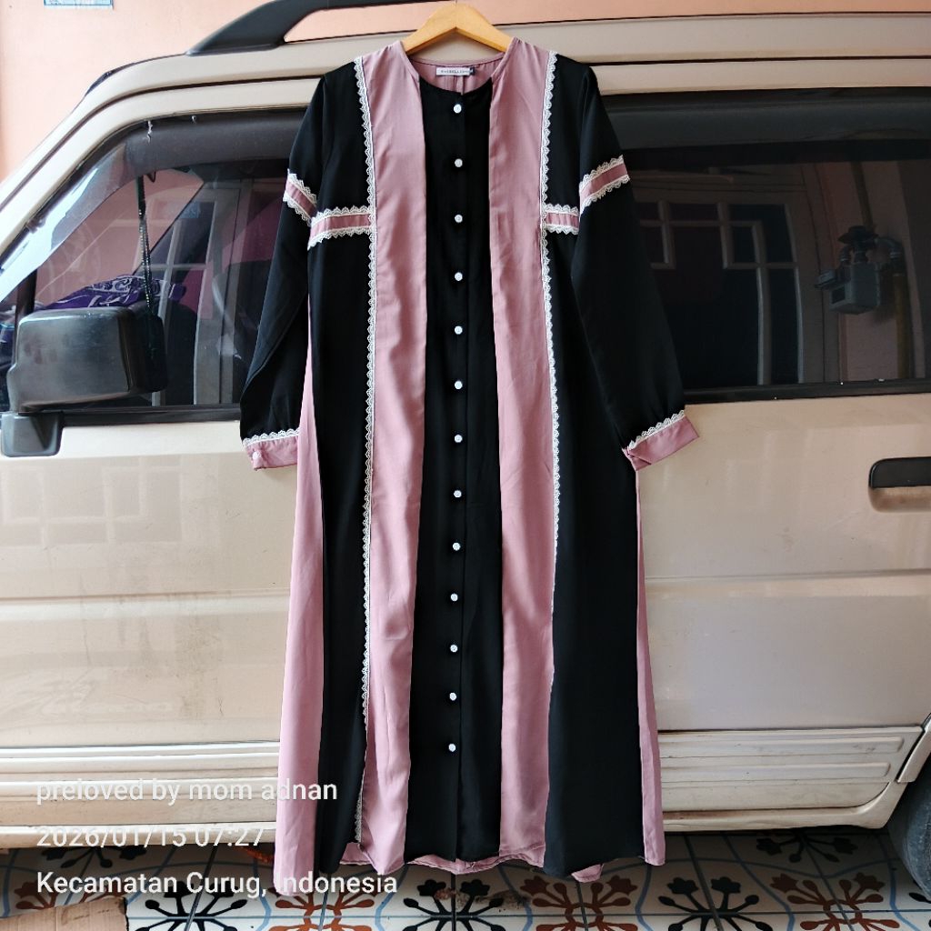 preloved very good condition - Kaleela.id ABAYA KHAIRA ROSE XL  Abaya Hitam Pink BEST SELLER