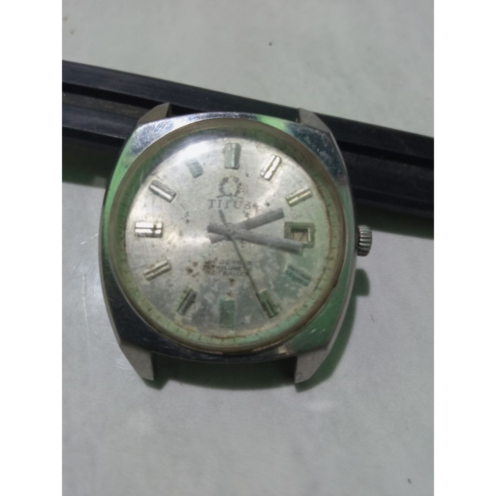 Mesin jam tangan otomatis bekas Titus kondisi mati diameter 360mm