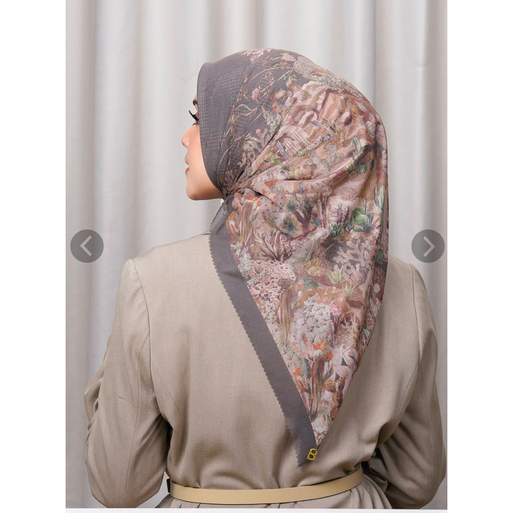 Preloved Buttonscarves The Yucca - Stone.