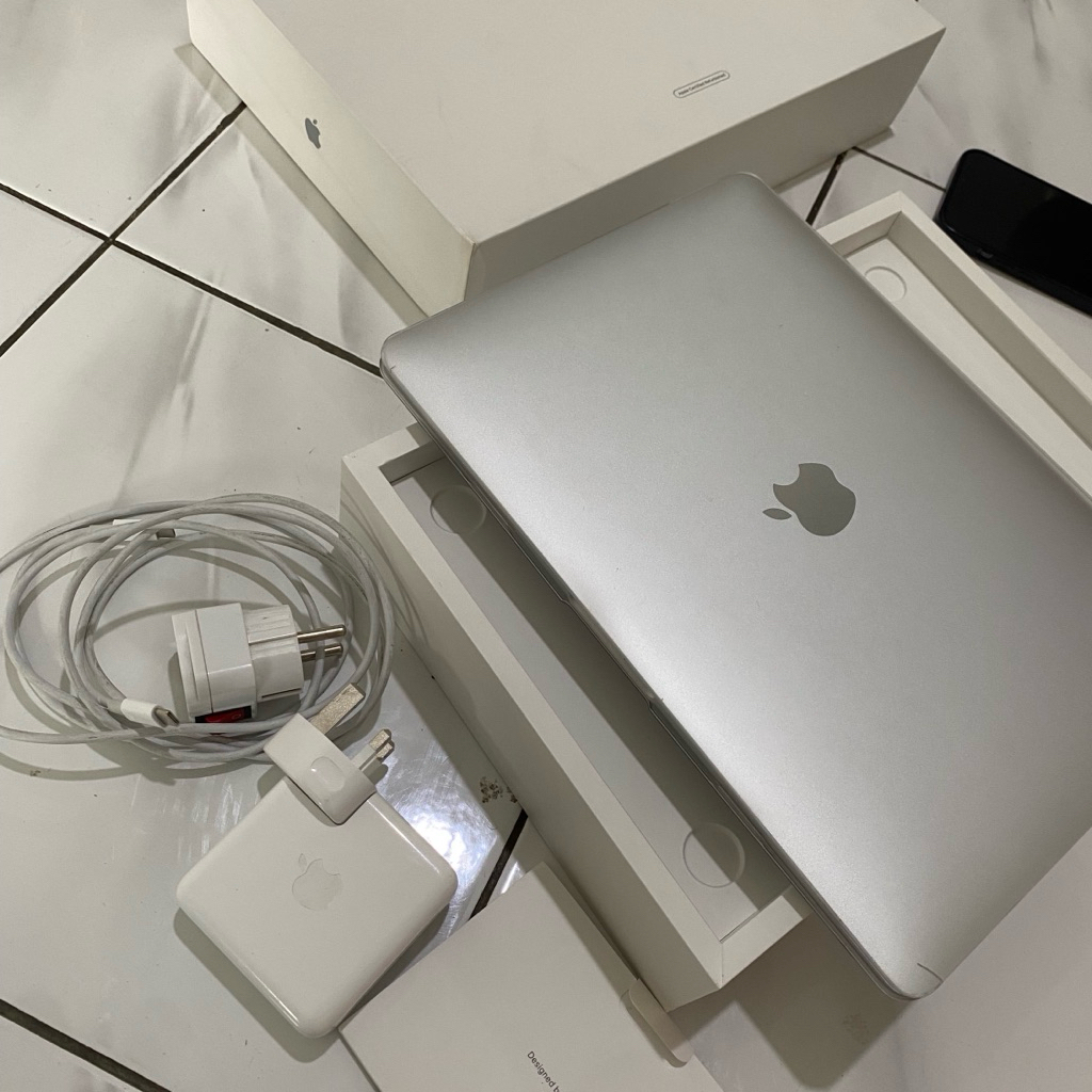 MacBook Pro M1 2020 13” 8/512gb