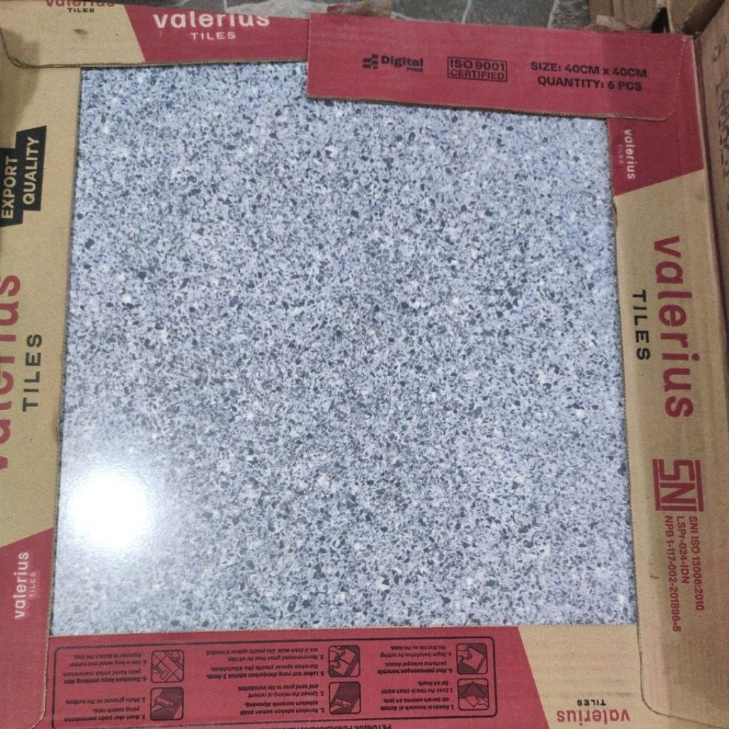 keramik lantai kilap Valerius Hakodate blue 40x40 kwA/Dus (biru kilap)