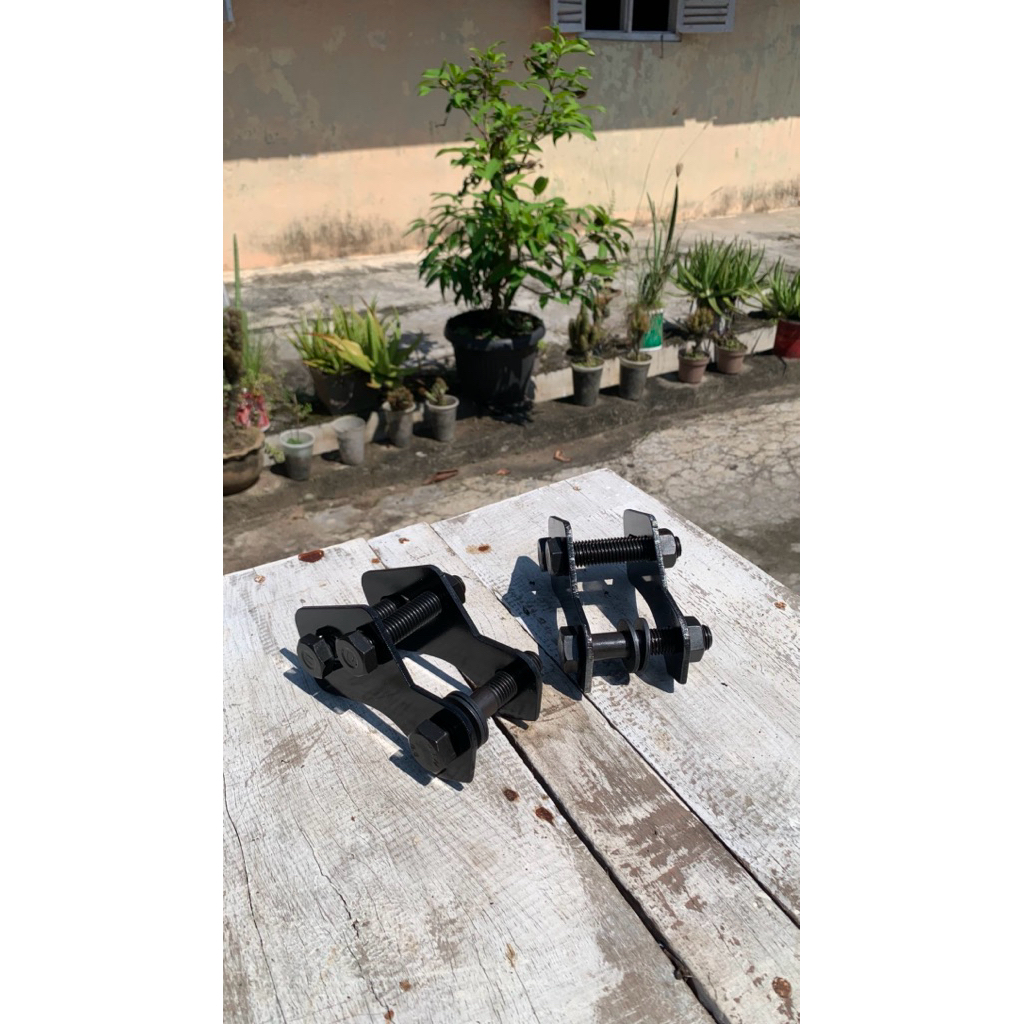Adaptor Shock Belakang Pajero Sport