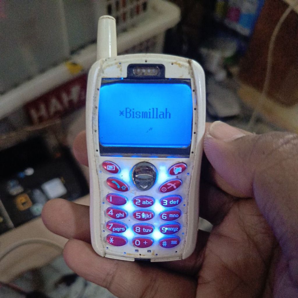 Hp mungil Panasonic GD55