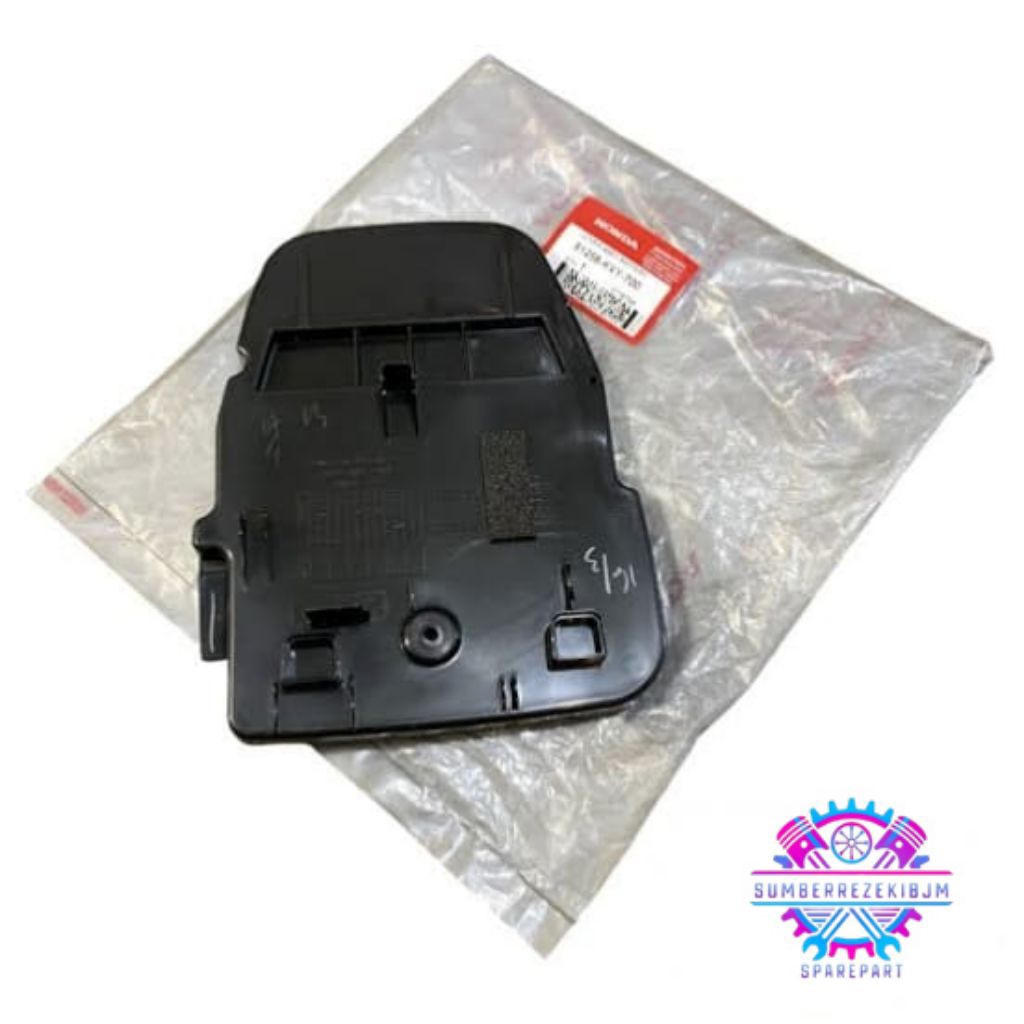 81256KVY700 COVER TUTUP BAGASI COVER TUTUP AKI BEAT KARBU ORI AHM HONDA