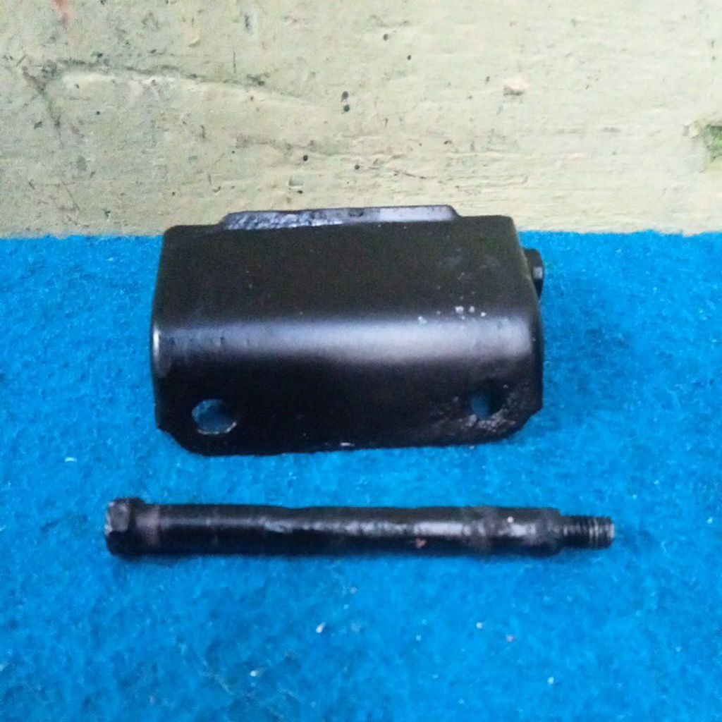 engsel jok motor Honda Scoopy karbu original