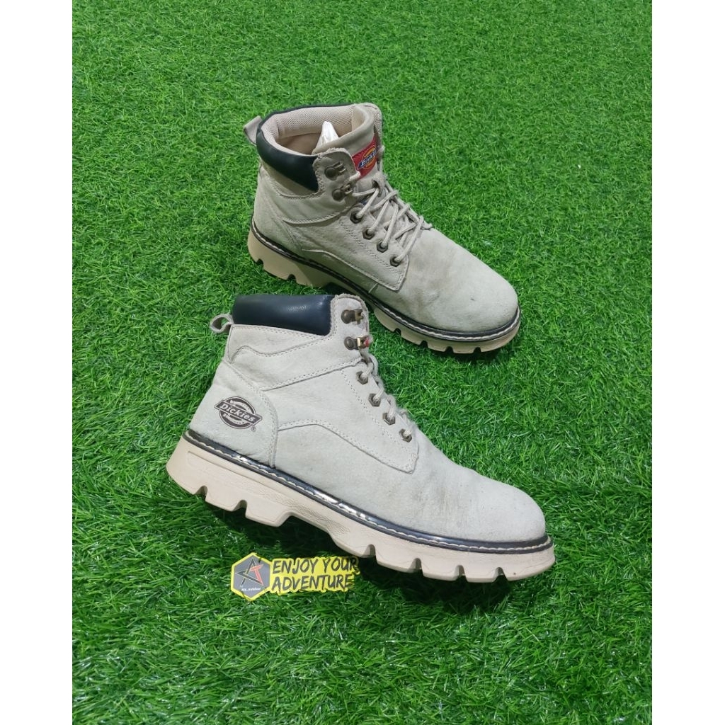 sepatu boots trekking Dickies size 41